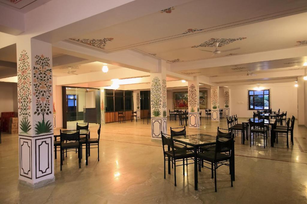 Hotel Devi Palace Udaipur Kültér fotó