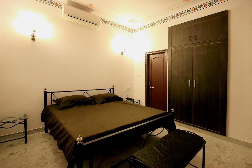 Hotel Devi Palace Udaipur Kültér fotó